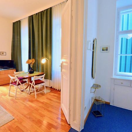 Charming With Balcony In Hip & Trendy Margareten Wien Ngoại thất bức ảnh