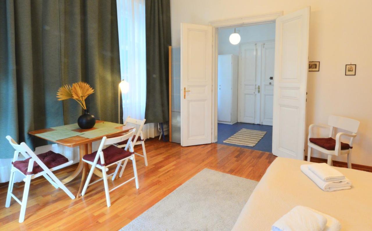 Charming With Balcony In Hip & Trendy Margareten Wien Ngoại thất bức ảnh